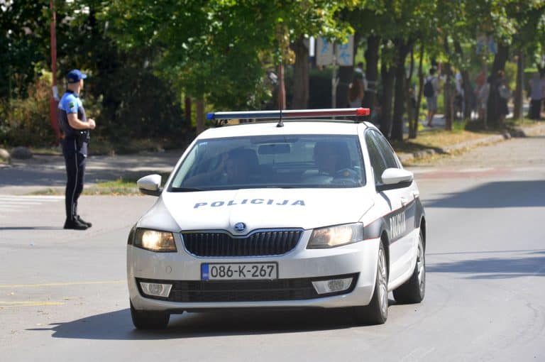iz uprave policije mupa tk obavijestili su gradjane da ce povodom pocetka nove skolske godine biti pojacane aktivnosti njoiohovih sluzbenika ispred obrazovnih ustanova