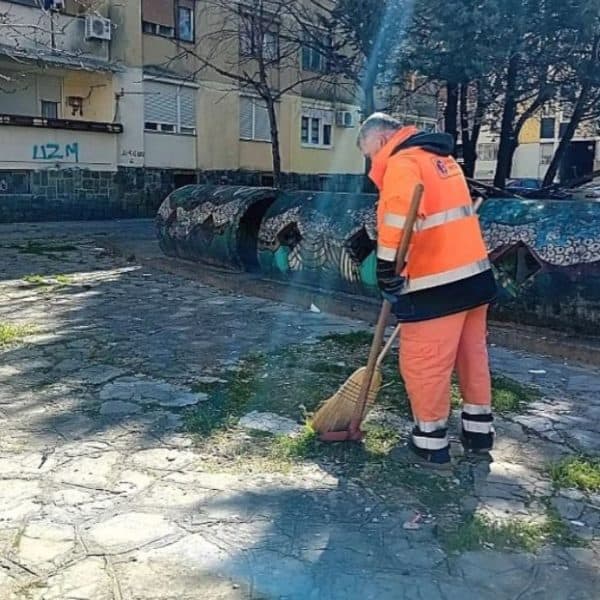 nakon inspekcijske kontrole utvrdjeno je da su radnici bosnjaci otpusteni na nezakonit nacin iz jp komunalno mostar i nalozeno je da se vrate na svoje poslove