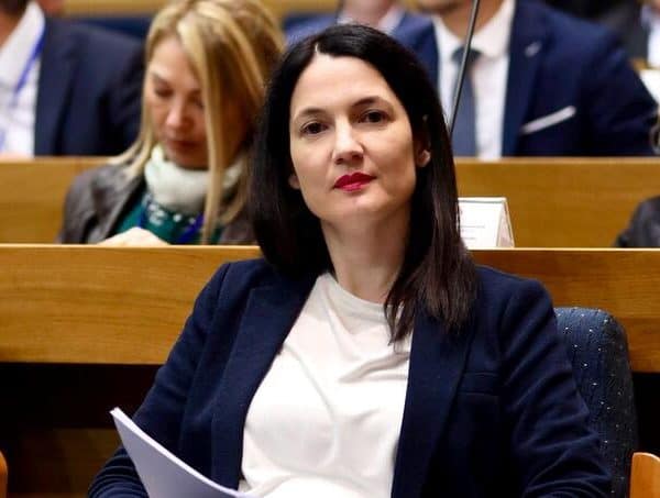 Jelena Trivić, Narodni front
