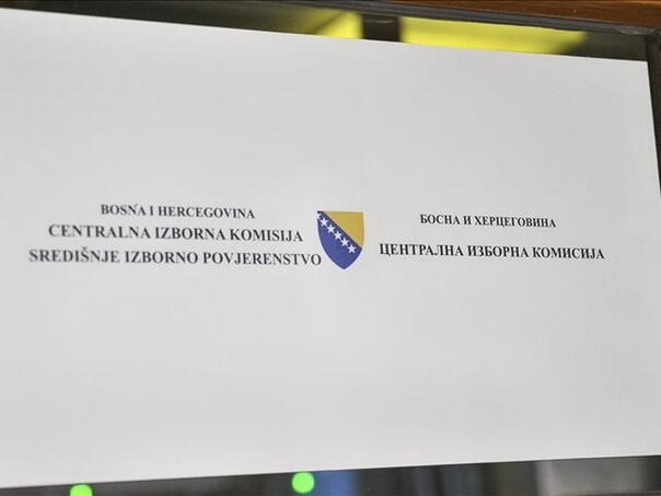 iz centralne izborne komicsije bih obavijestili su kandidate i stranke da izborna kampanja pocinje u petalk 4 septembra