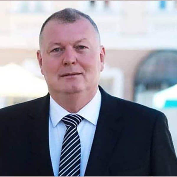 Kadić: Nemojte dozvoliti da drugi odlučuju umjesto nas!