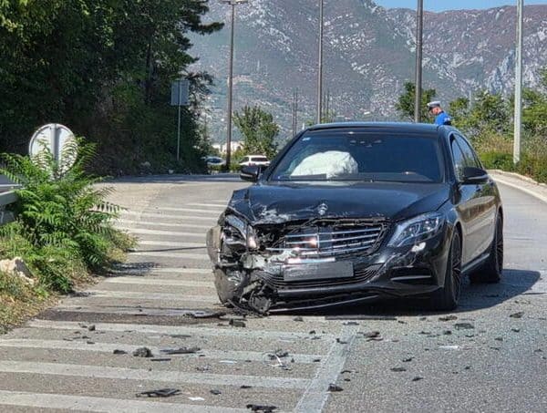 Teška nesreća u Mostaru: Jedna osoba teško povrijeđena, sedam lakše