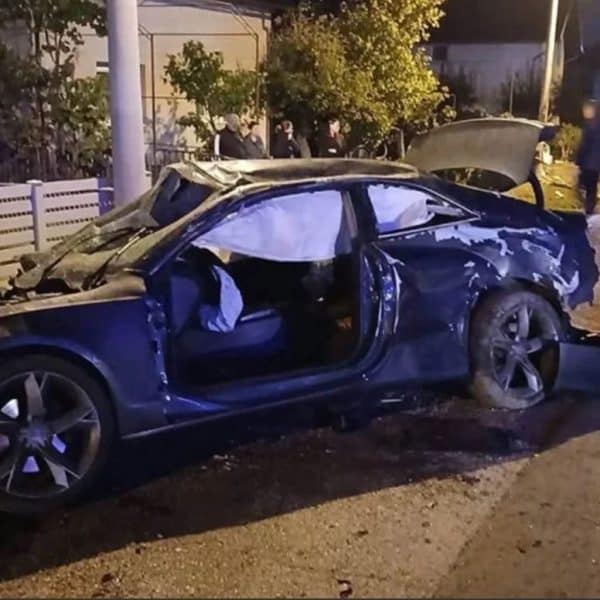 u teskoj nesreci kod dervente povrijedjeno pe osoba doslo dio sudara dva audija
