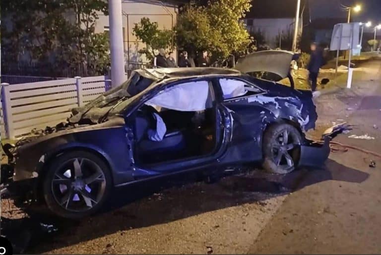 u teskoj nesreci kod dervente povrijedjeno pe osoba doslo dio sudara dva audija