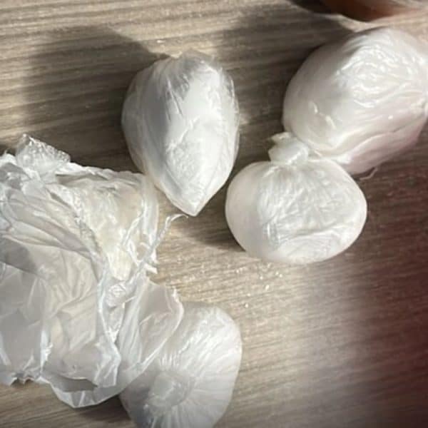 u akciji sluzbenika uprave policije mup-a tk izvrseni su prerersi sirom k pronadjena droga dvije osobe uhapsene