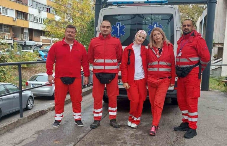 ekipa hine pomci tuzla u reanimobilu obavila porodjaj