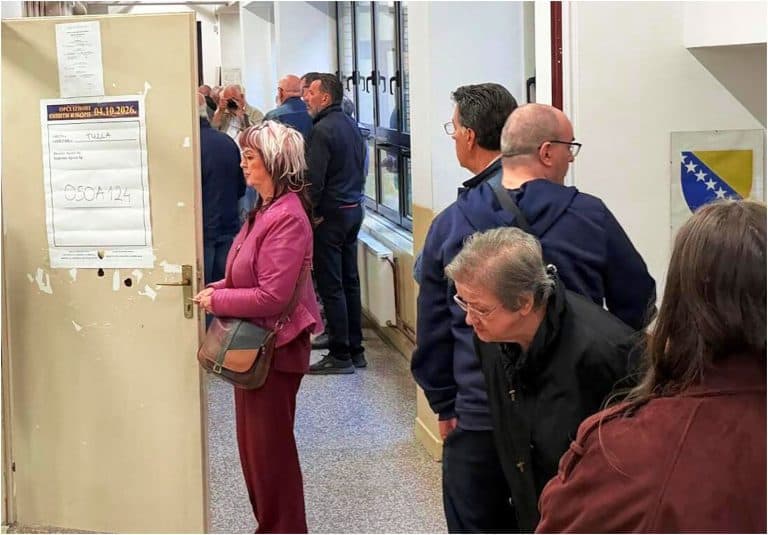 Slaba izlaznost u Tuzli na birališta do 15 sati