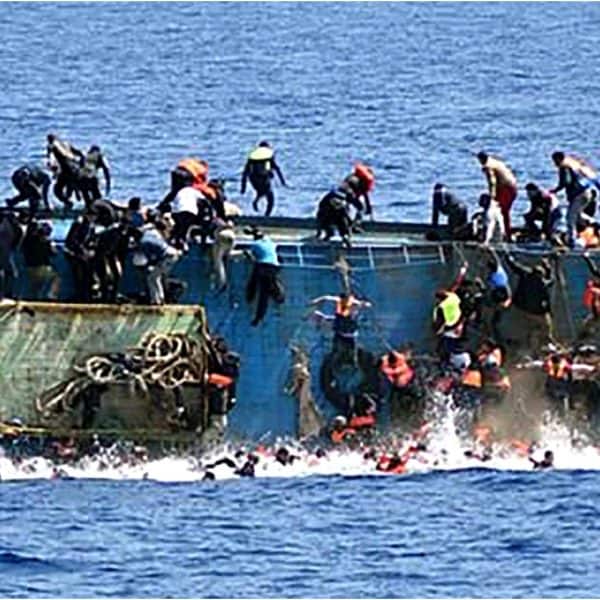 Prevrnuo se brod, najmanje 109 migranata poginulo